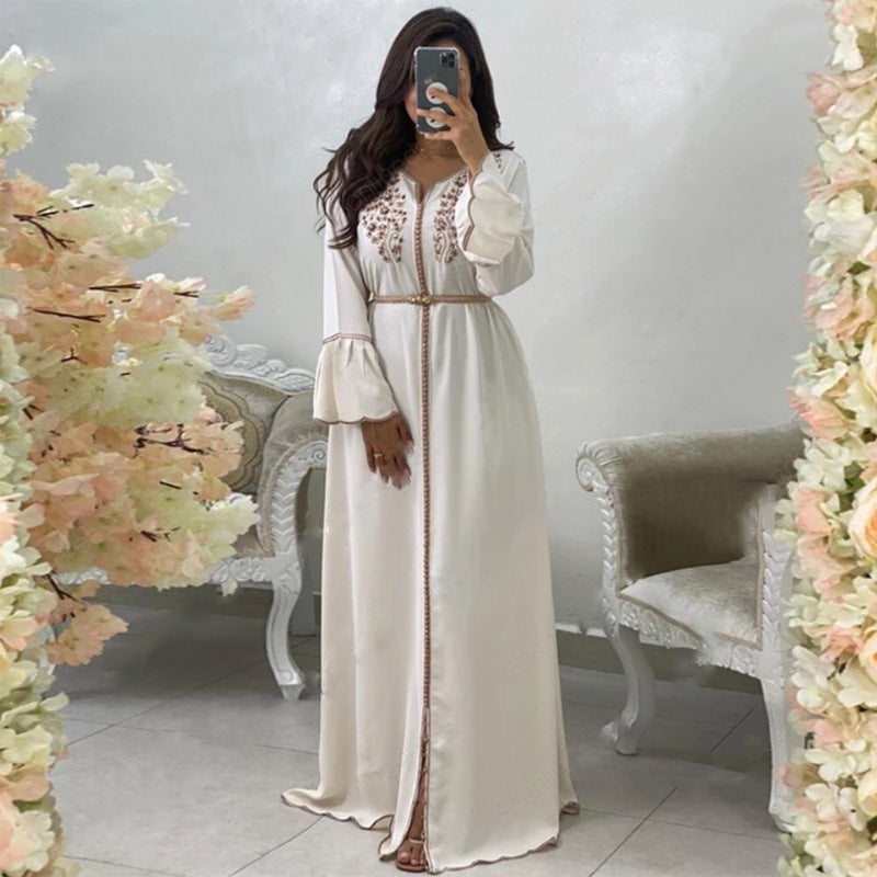 Caftan Femme Élégant-Robe Orientale Luxe Bridée & Chic